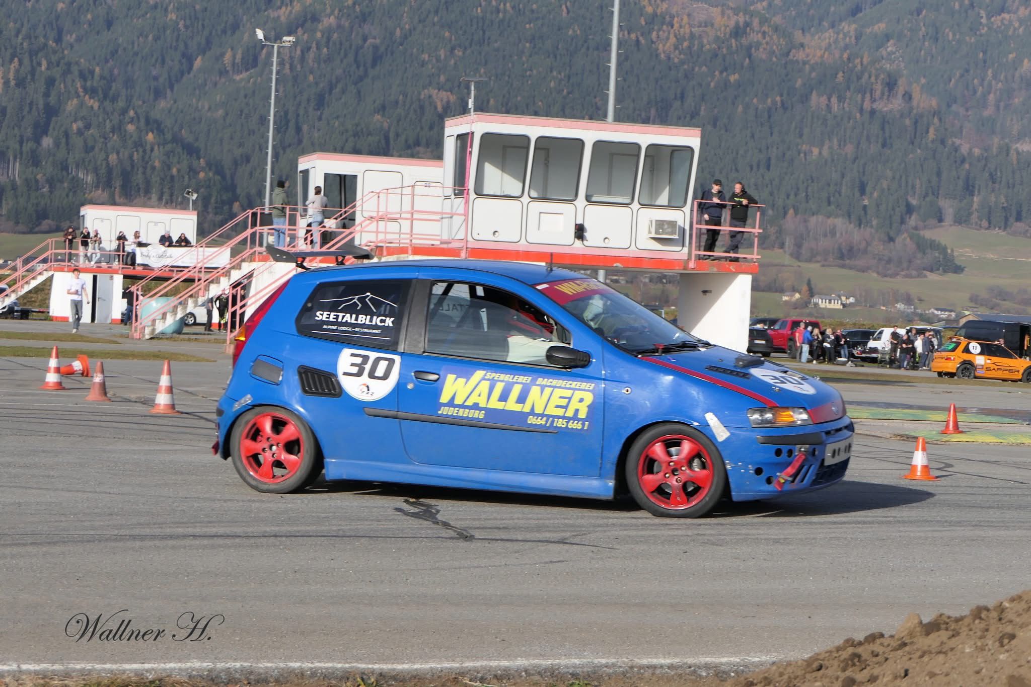WM Racing Fahrzeug beim Fahrtechniktraining im FahrAktivZentrum Fohnsdorf